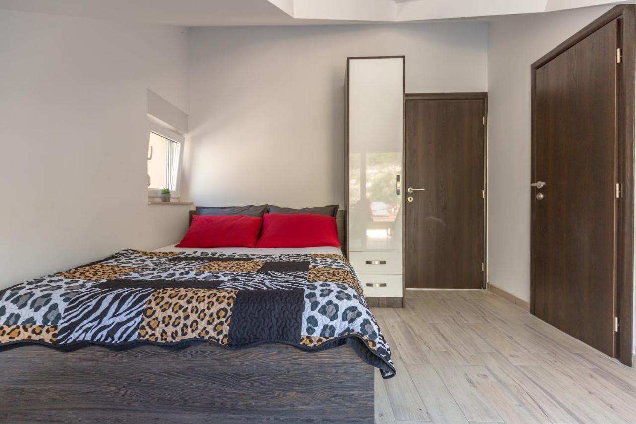 Ferdo 2 Apartamento Makarska Exterior foto